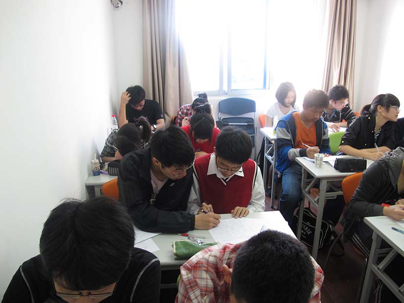 简单，题目都在射程范围之内！